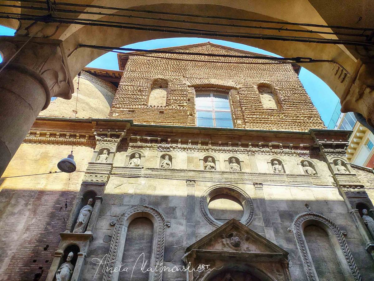 L’antica Chiesa dei Filippini -l’unico monumento bolognese a non essere stato mai completamente&nbsp;recuperato