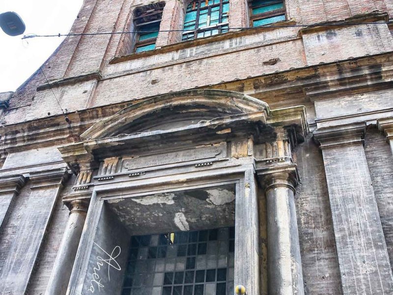 Ex Chiesa di San Barbaziano nei anni 50,60 usata come officina&nbsp;.