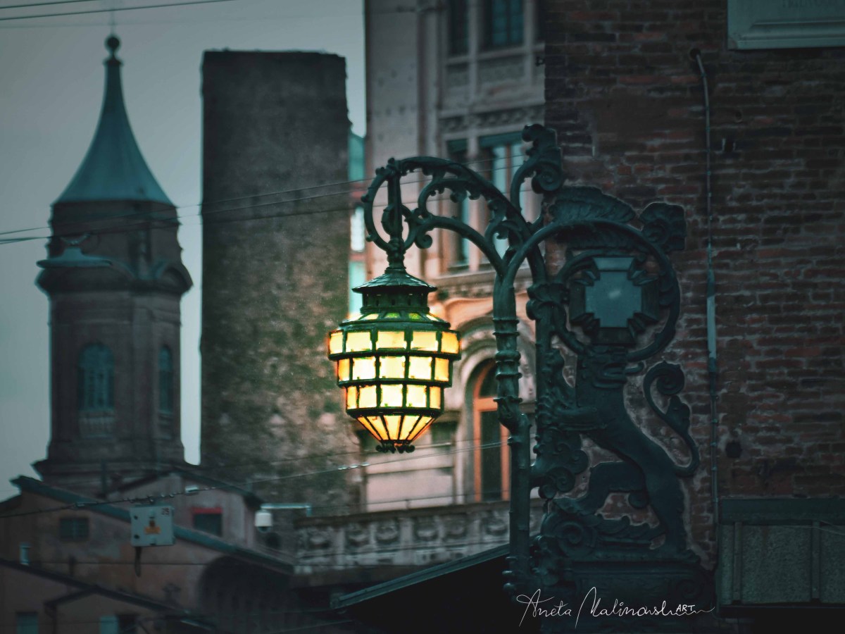 Lampione più bello di Bologna – messaggero di vita? No-era un progetto mai&nbsp;compiuto.